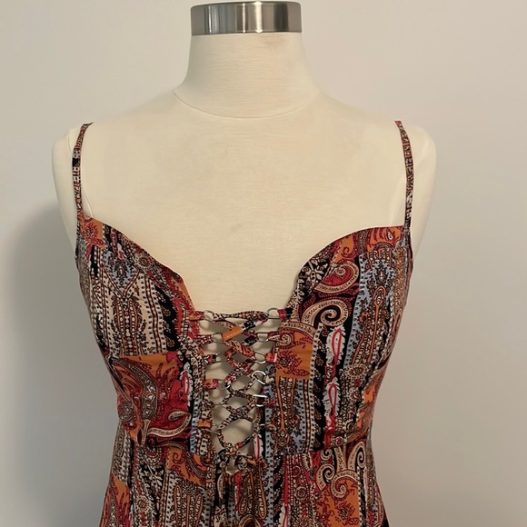 Mieeion | Pink Paisley Print Lace Up Front Mini Dress - Picture 3 of 4